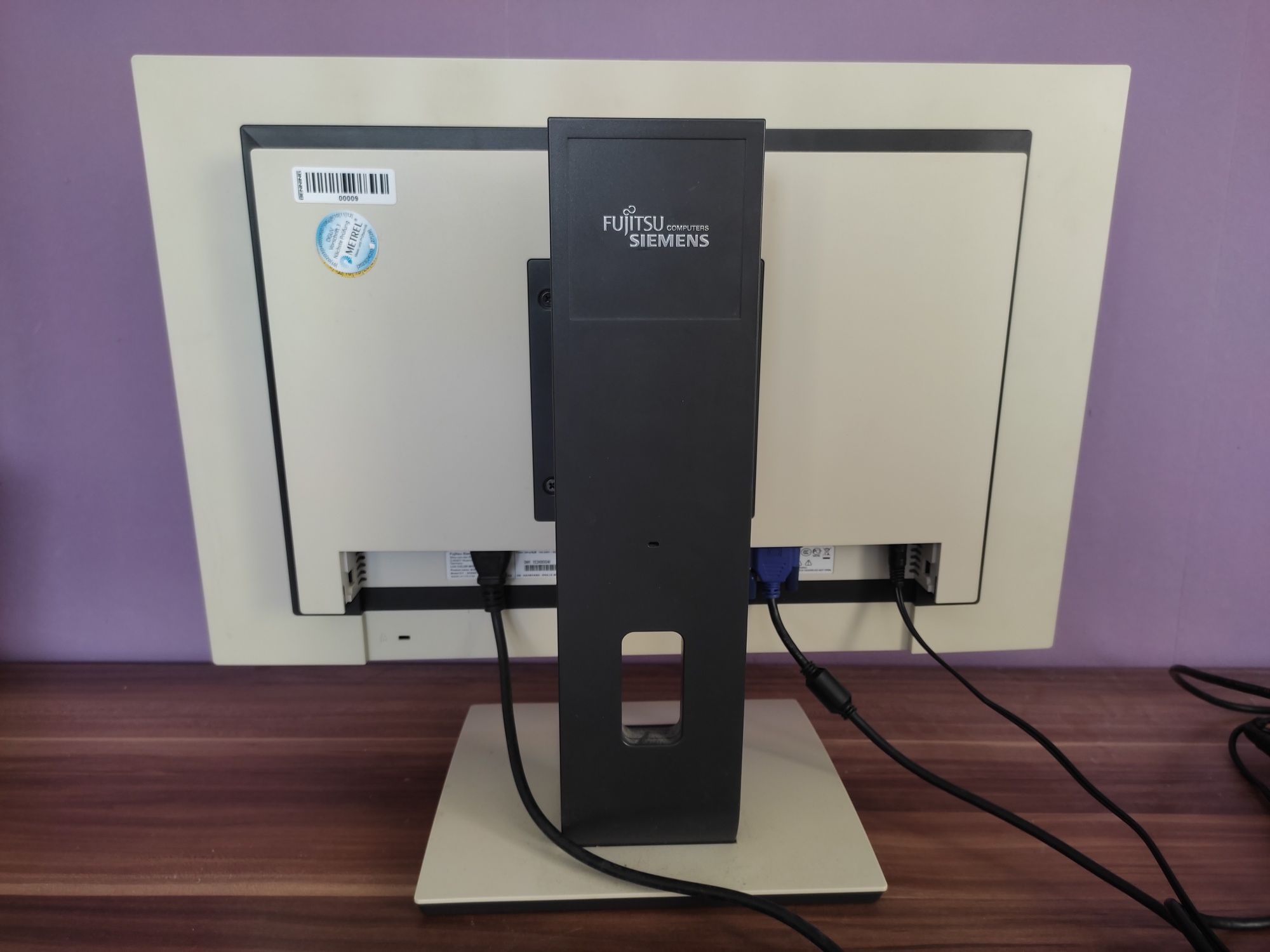 Fujitsu ScenicView P22W-3 | 22” монітор | HDMI | Pivot | вбуд. колонки