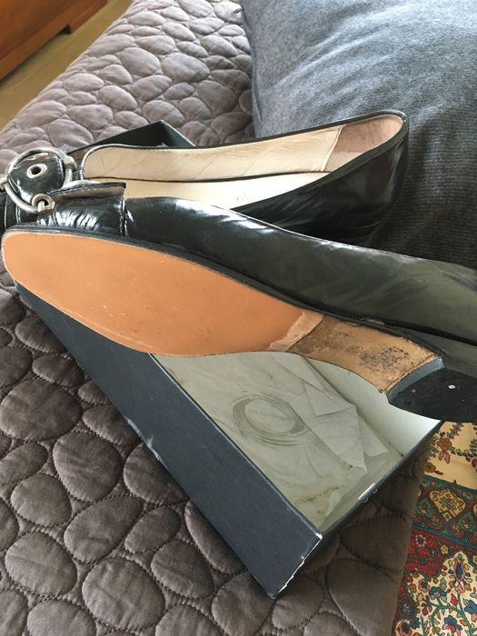 Sapatos de verniz tamanho 39