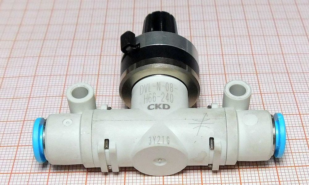 Zawór iglicowy z pokrętłem DVL N 08 H66 240 CKD [0CM]8