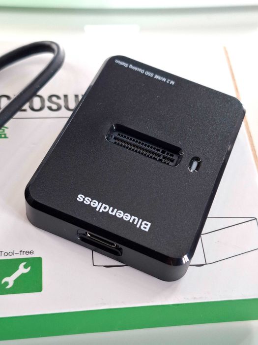 Stacja dokująca / HUB do dysków NVMe – USB-C 10Gbps
