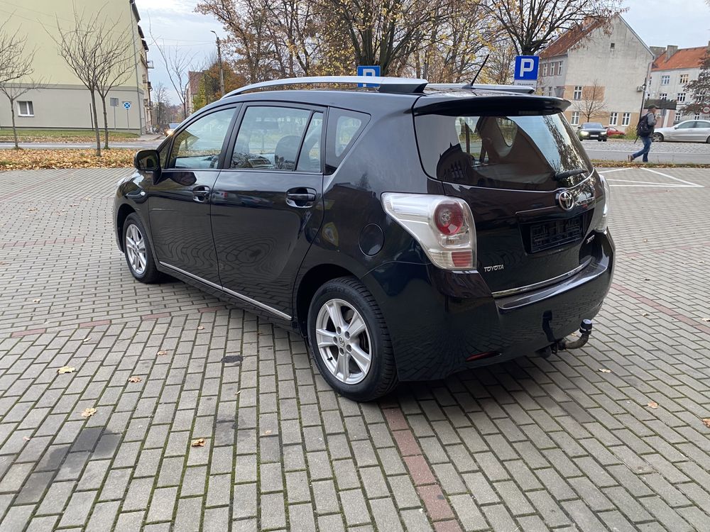 Toyota Verso 2.0 D4D 126 KM 7 osobowa