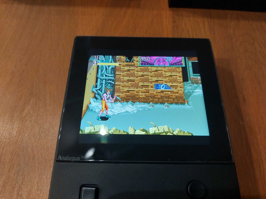 Analogue Pocket + karta + etui