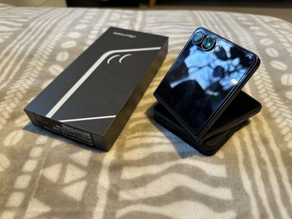 Telefon Samsung Galaxy Z Flip 7 12GB/512GB jetblack czarny NOWY