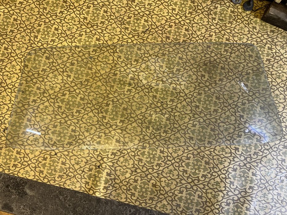 Лобовое стекло НОВОЕ ! ваз 2101-07 СССР