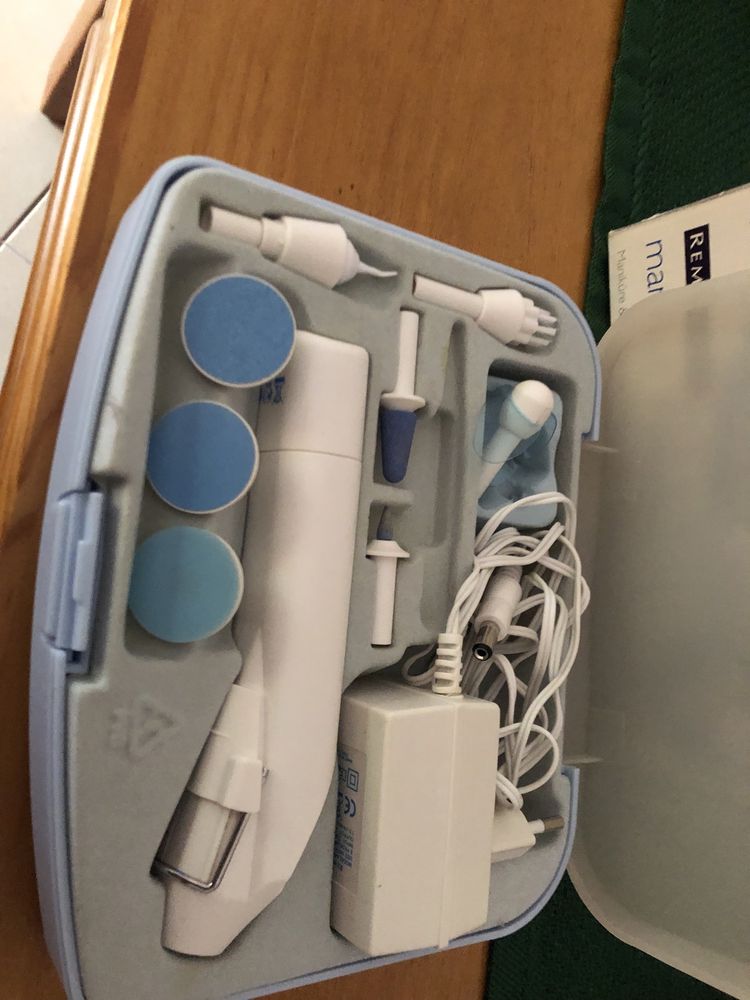 Kit unhas como novo com muitos acessorios
