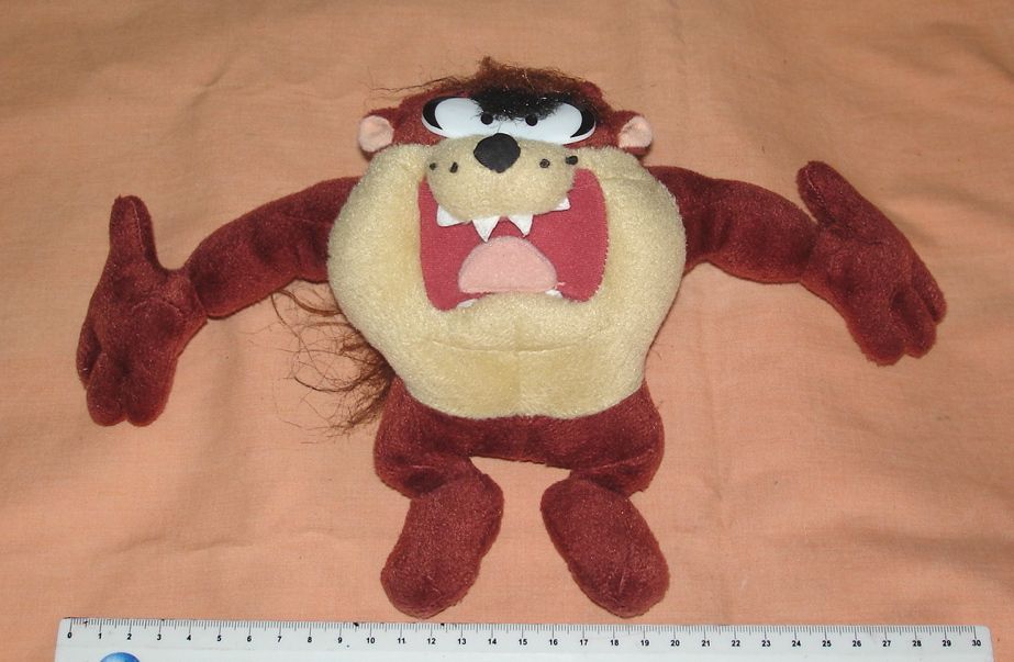 Vários bonecos peluche noddy taz carteiro Paulo obelix Leopoldina