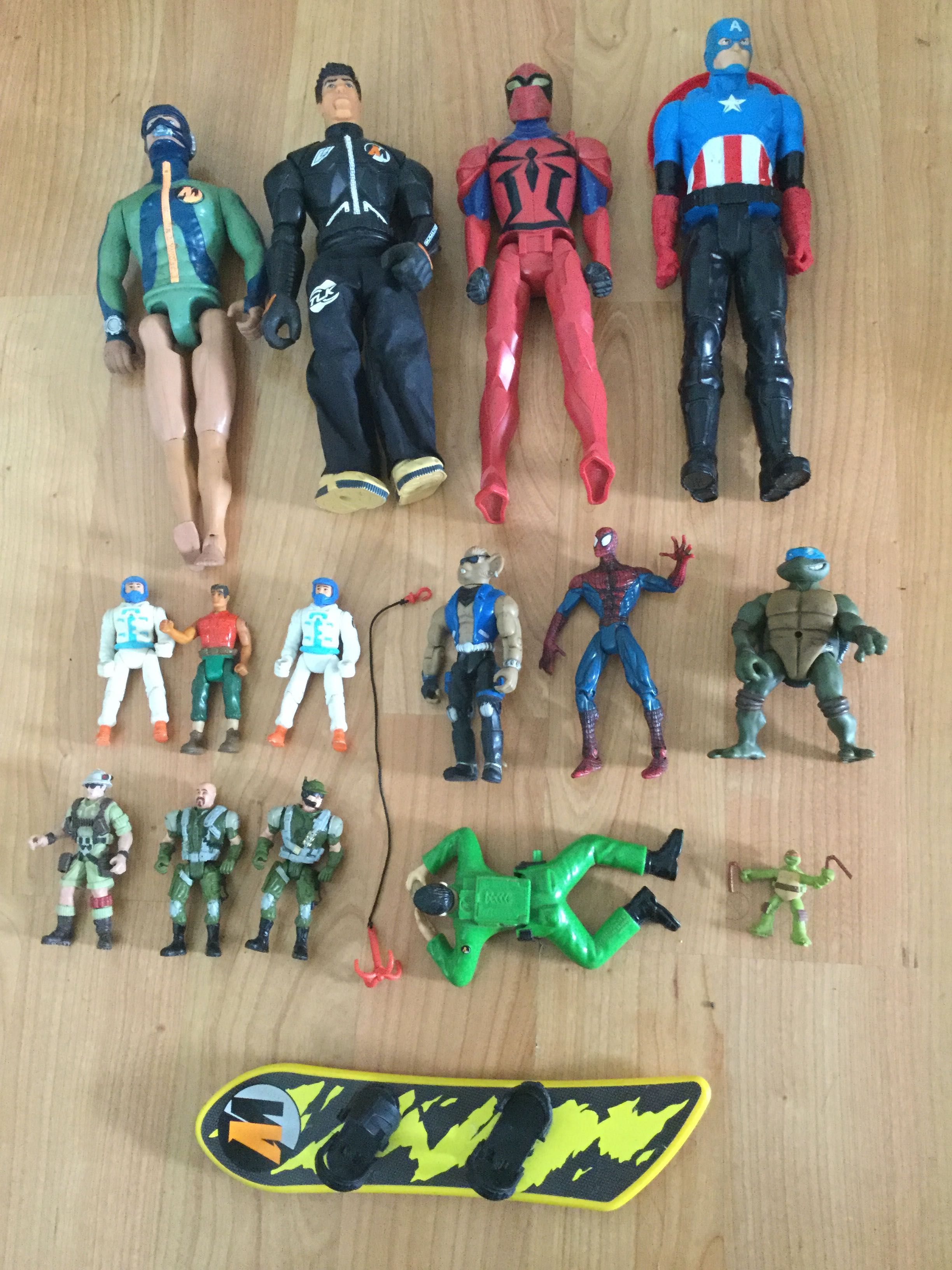Várias Figuras de Acção (Action Man, TMNT, Spider Man, Marvel, MRM)