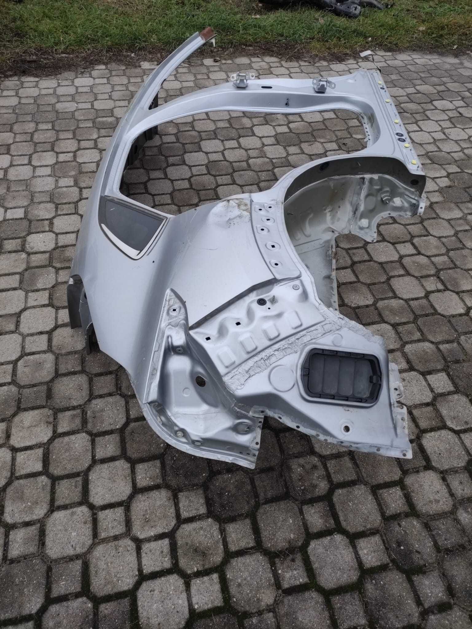 Mazda CX-30 , Słupek , Próg , Poszycie , Błotnik , Prawy ,