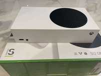 Konsola Xbox Series S + Oryginalnie zapakowany kontroler z kablem