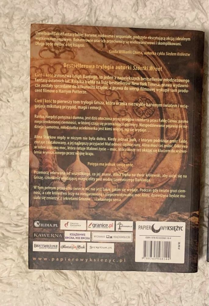 Leigh Bardugo Cień i kość