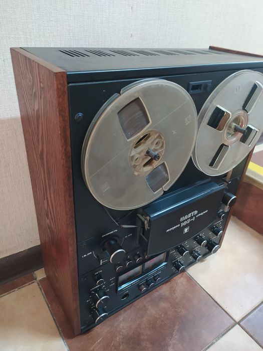 Катушечный магнитофон Илеть 103-1 С с пультом Ретро стерео