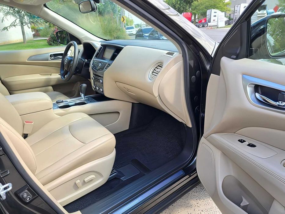 Nissan Pathfinder      2017