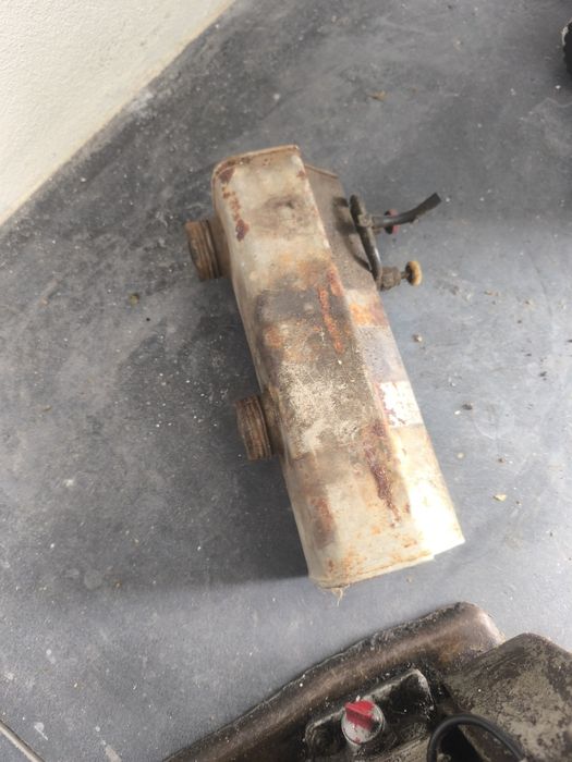 Bomba de água gasolina/petróleo e macaco