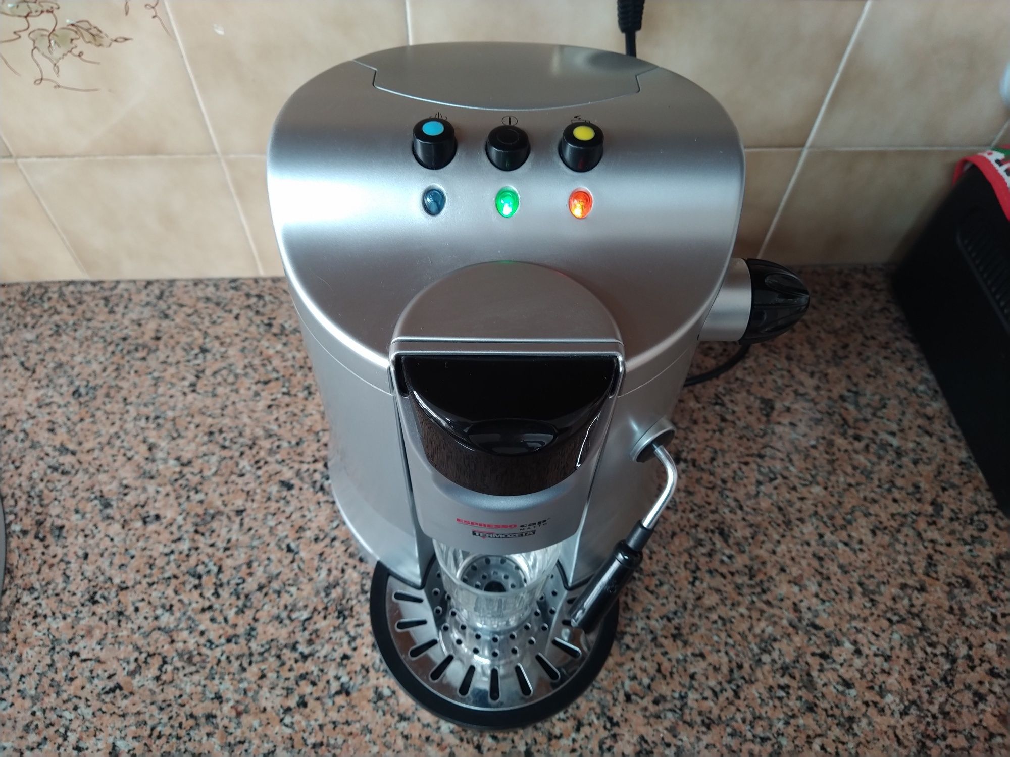 MÁQUINA de café EXPRESSO boné MATIC TERMOZETA. Casa gabinete cozinha.
