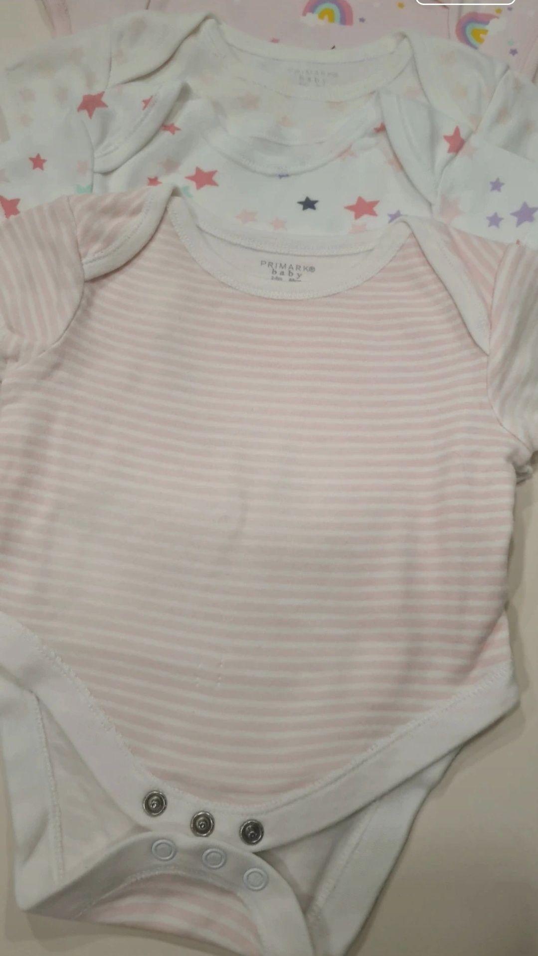 Lote de 4 bodies para menina 3-6 Meses.