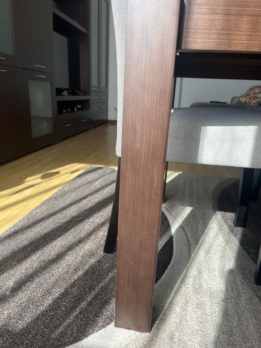 Mesa extensível com tampo em vidro (OFERTA 6 CADEIRAS)