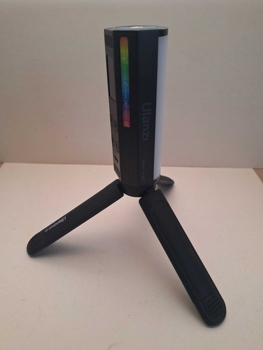 Відеосвітло Ulanzi i-Light Compact Magnetic RGB + Штатив MT-14
