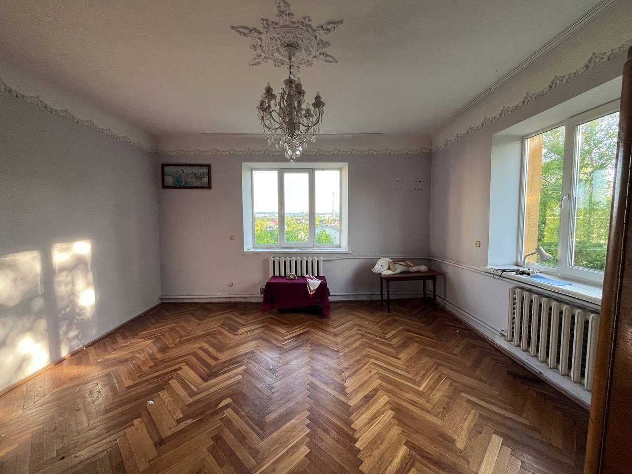 Продаж будинку в передмісті Львова ( 8км до Оперного театру )