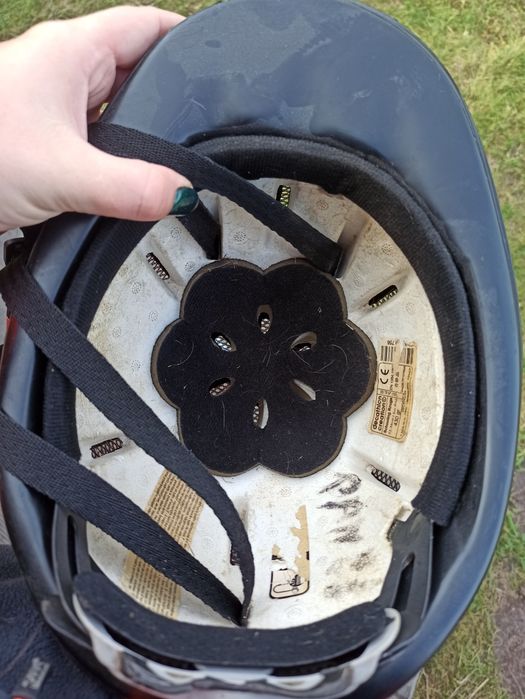 Kaski jeździeckie r. 52-56cm