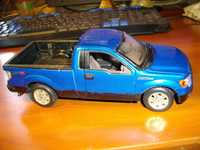 2010 Ford F-150 STX 1/27 Maisto