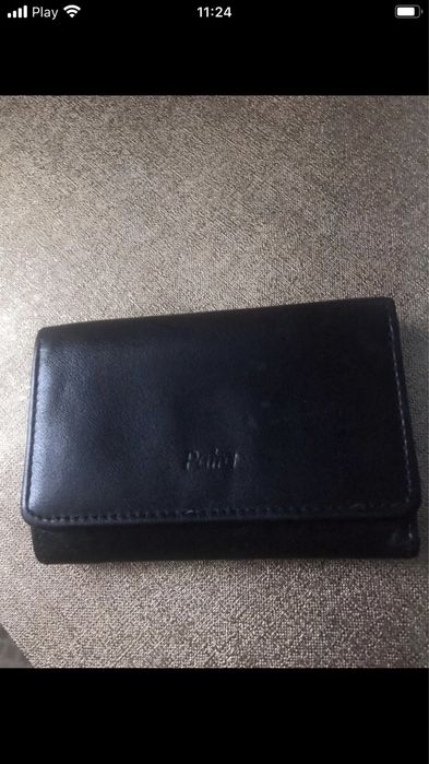 Czarny portfel danski Patra ze skóry średni.