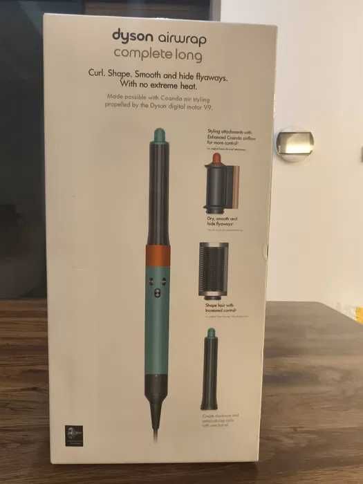 D yson Airwrap Multi-Styler Complete HS05