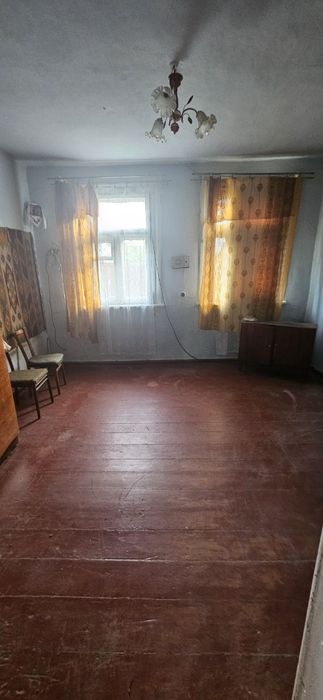 Продам половину будинкуцентрі міста із землею, 36 м²