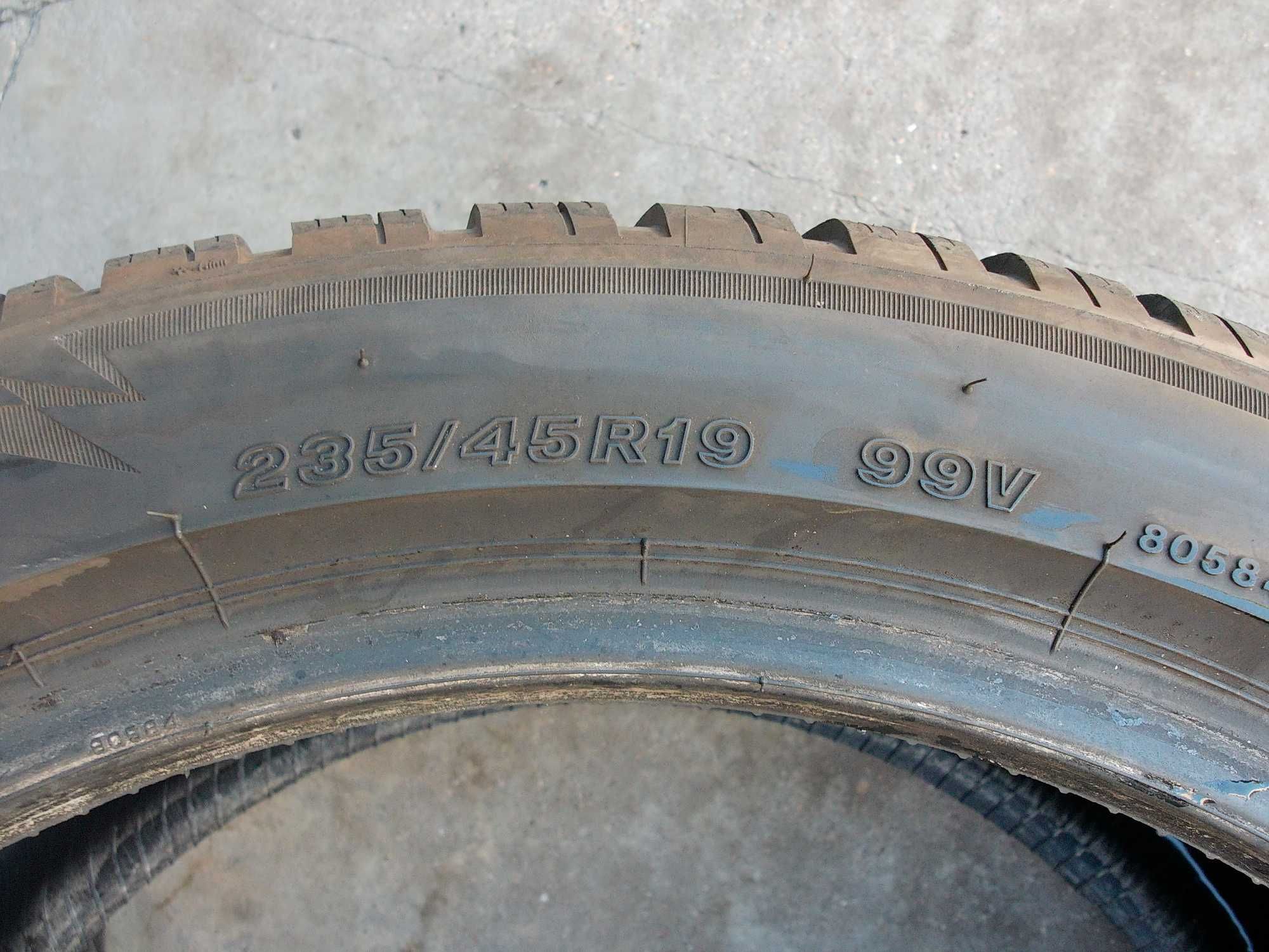 Bridgestone Blizzak LM005  235/45/19 99V XL  z 2022r