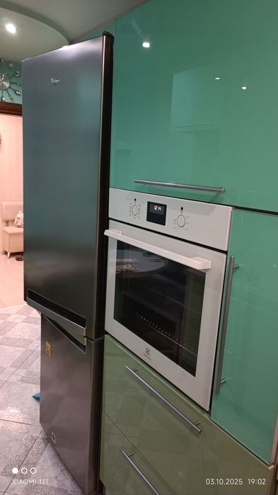 Продається трьохкімнатна квартира