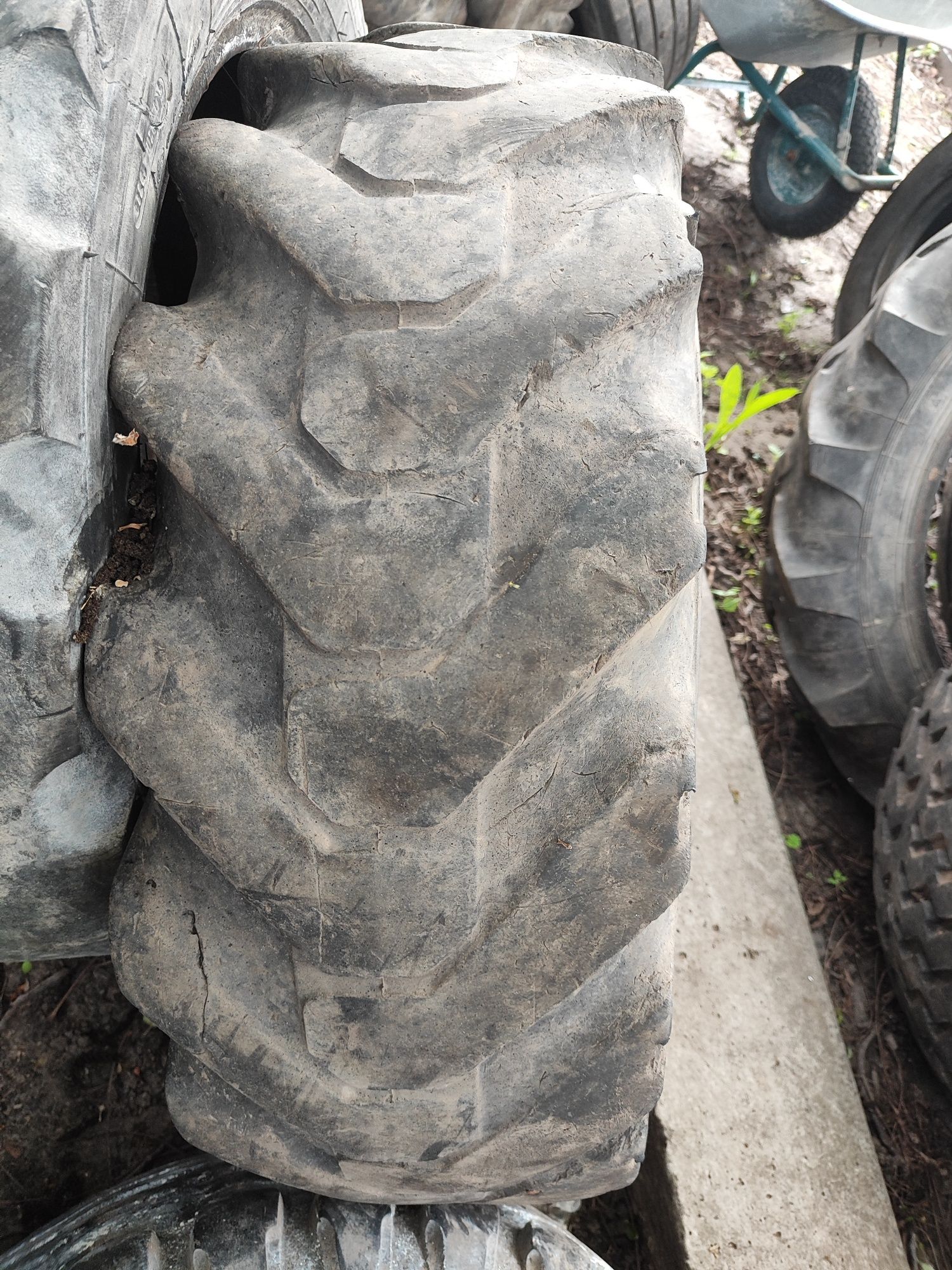 Шини Mitas 320/80 R18 (12.5/80-18) Ціну уточнюйте