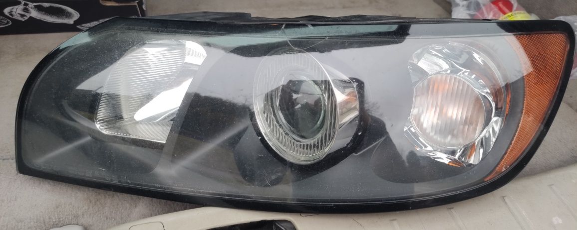 Lampa przód Volvo S40/V50 Europa