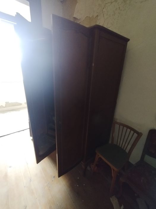 Vendo mobiliário antigo em bom estado