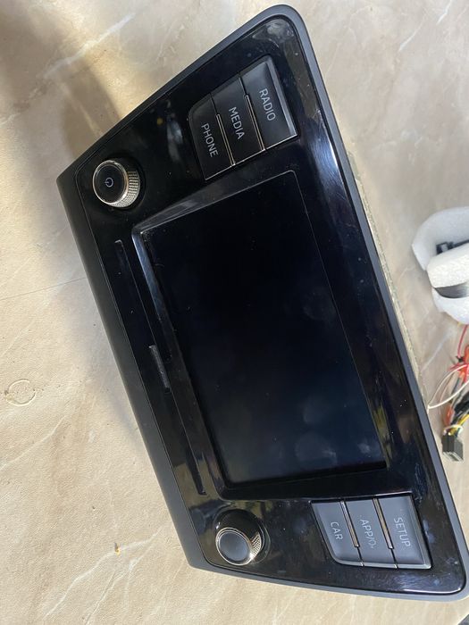 Автомагрітола skoda rapid