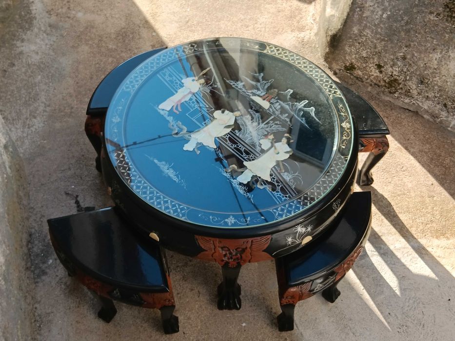 Mesa chinesa como nova