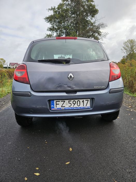 Renault Clio 1.2, klima, opłaty na rok. 2007r