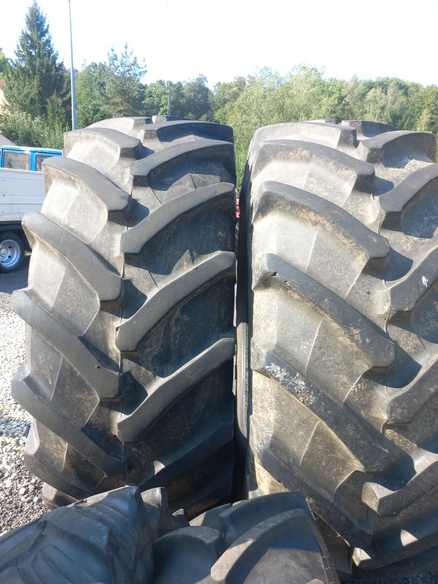 Opony 710/70R38 Treleborg.