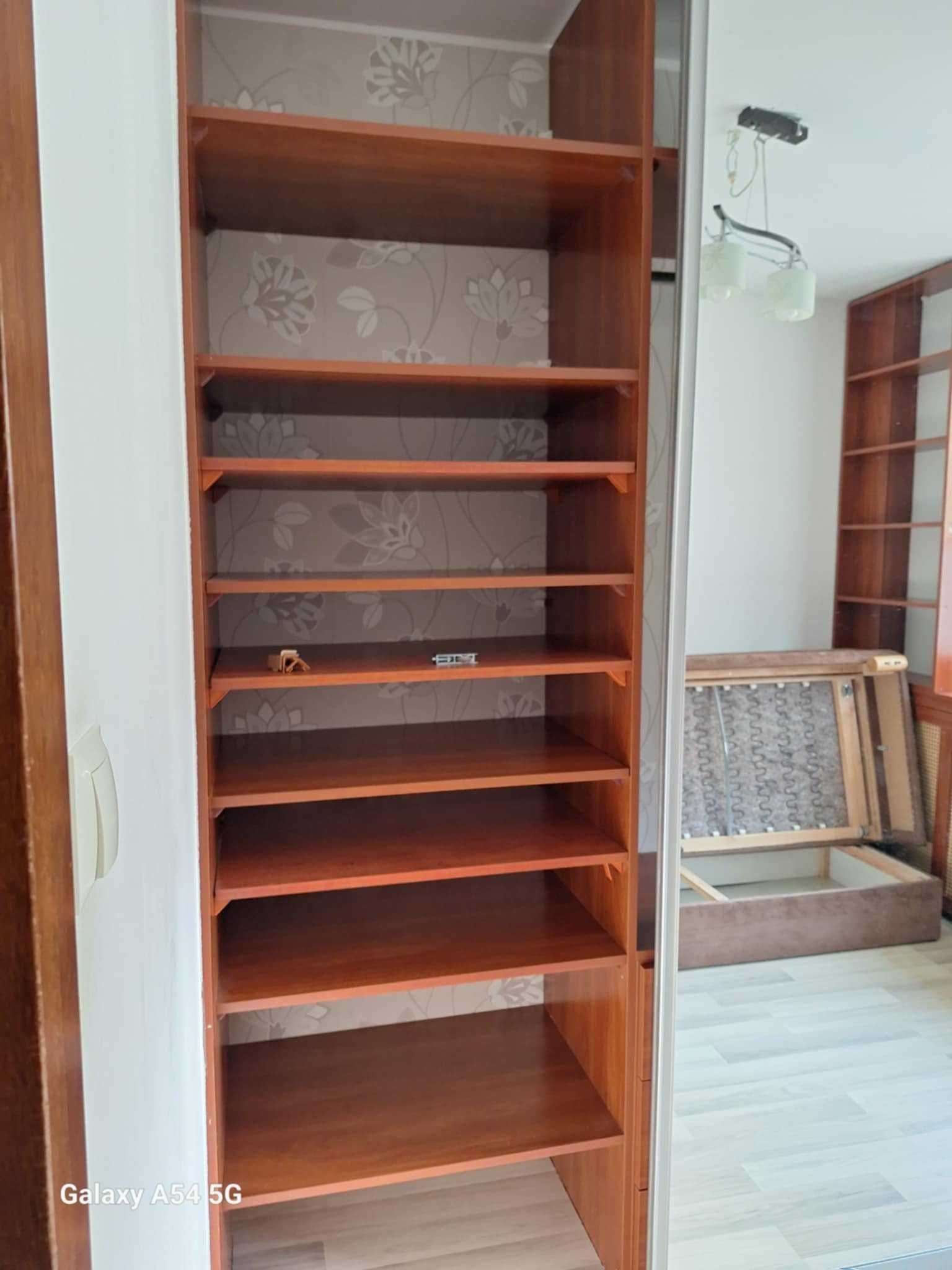 Sprzedam szafę typu Komandor - rozłożona. Odbiór osobisty!