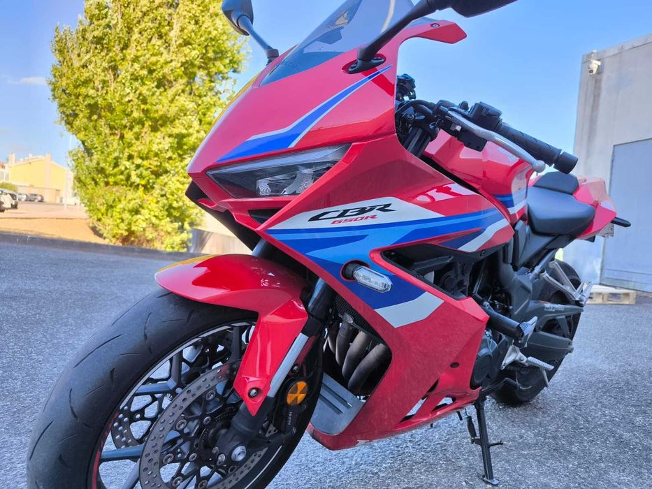 Honda CBR650R 70 kw - Aceito trocas