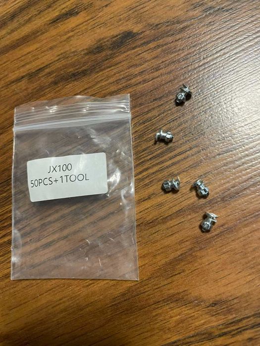 Зимняя вело покрышка 26 з шипами