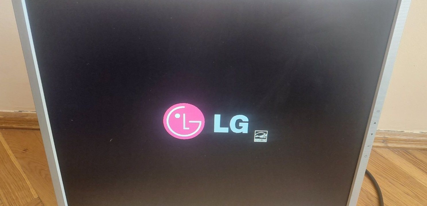 Монітор LG L1953S