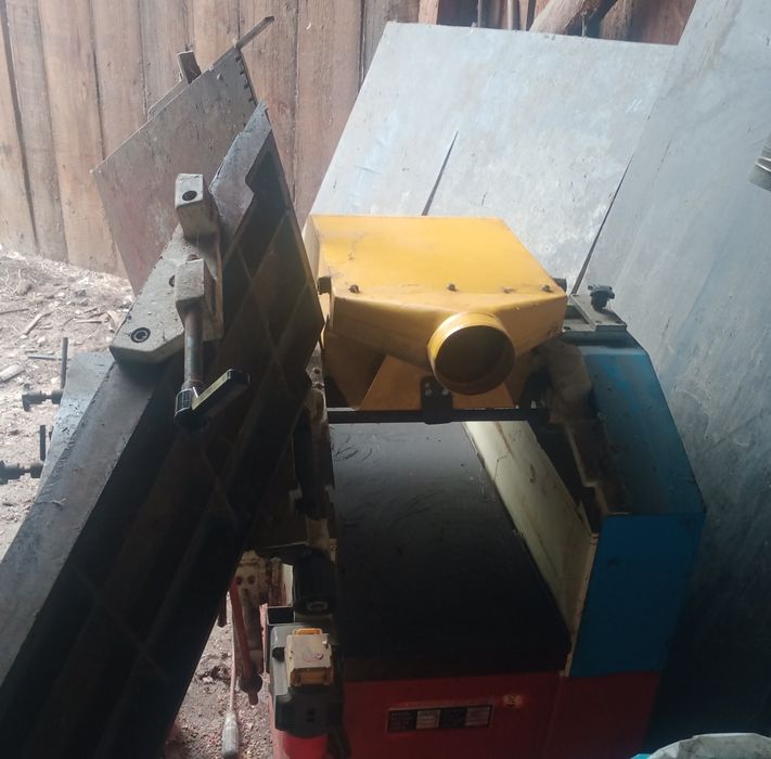 Grubosciowko-wyrownarka +wyciag