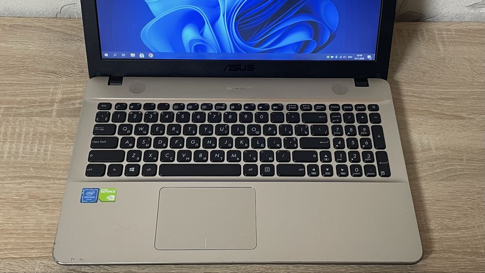Ноутбук Asus VivoBook X541N / 4 ядра / Nvidia GeForce 810M 2 GB / SSD