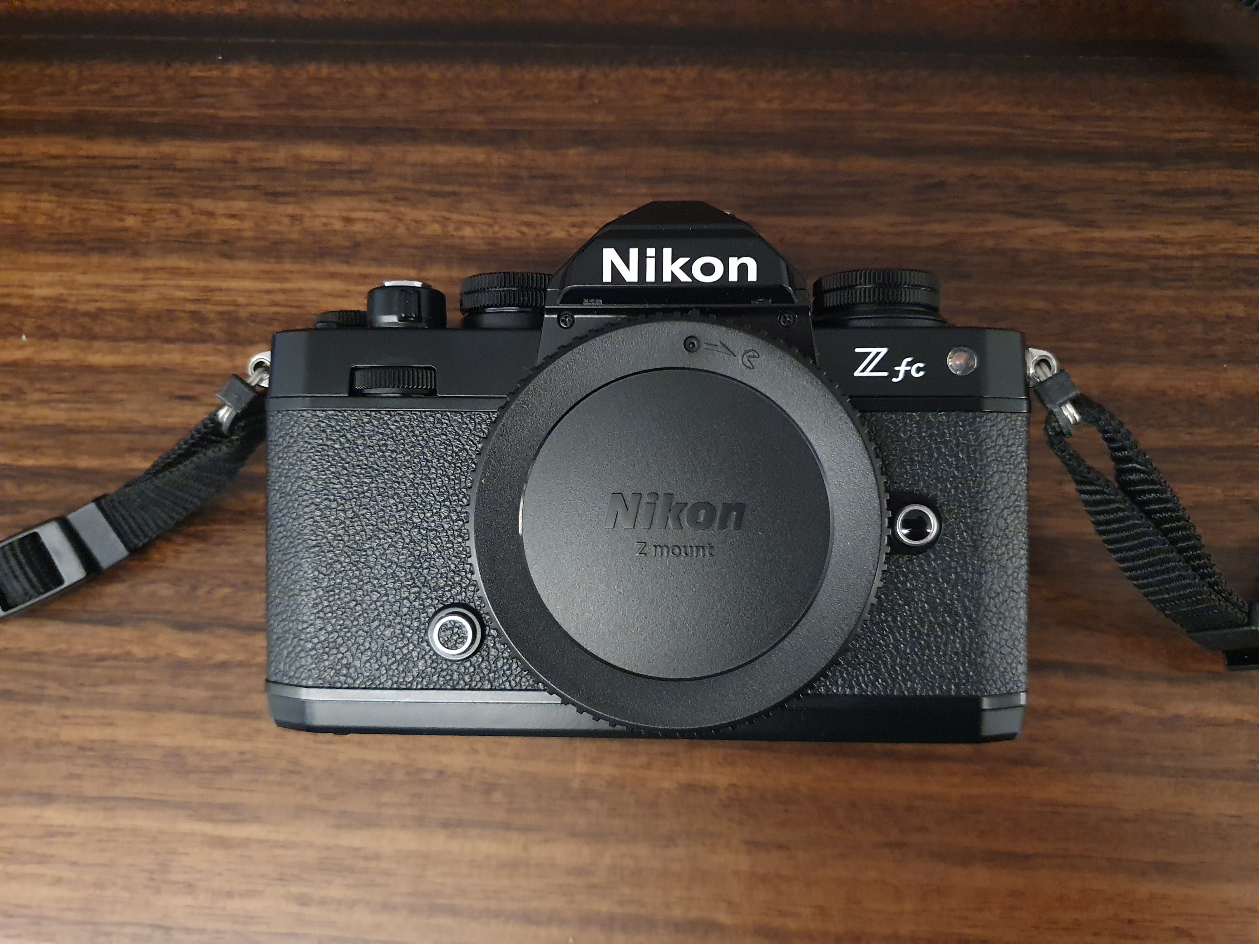 Câmara Nikon Zfc black edition como nova