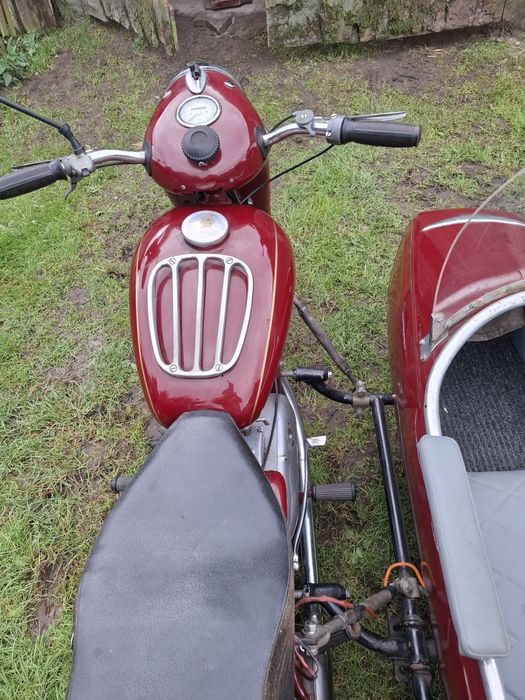 Motocykl junak  z kolyska