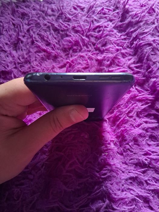 Oneplus n100 4/64 gb.