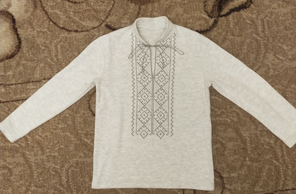 Продам дитячу вишиванку