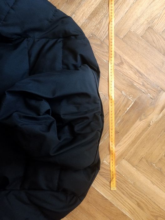 Зимова чоловіча куртка.