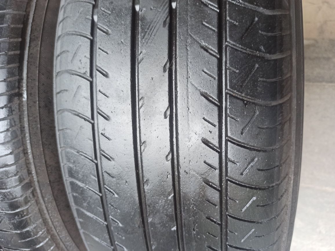 Летняя резина ПАРА 215/60 R16 Yokohama Decibel