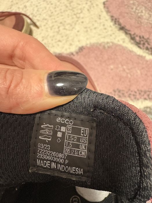 Продам чоботи Ecco для дівчинки.