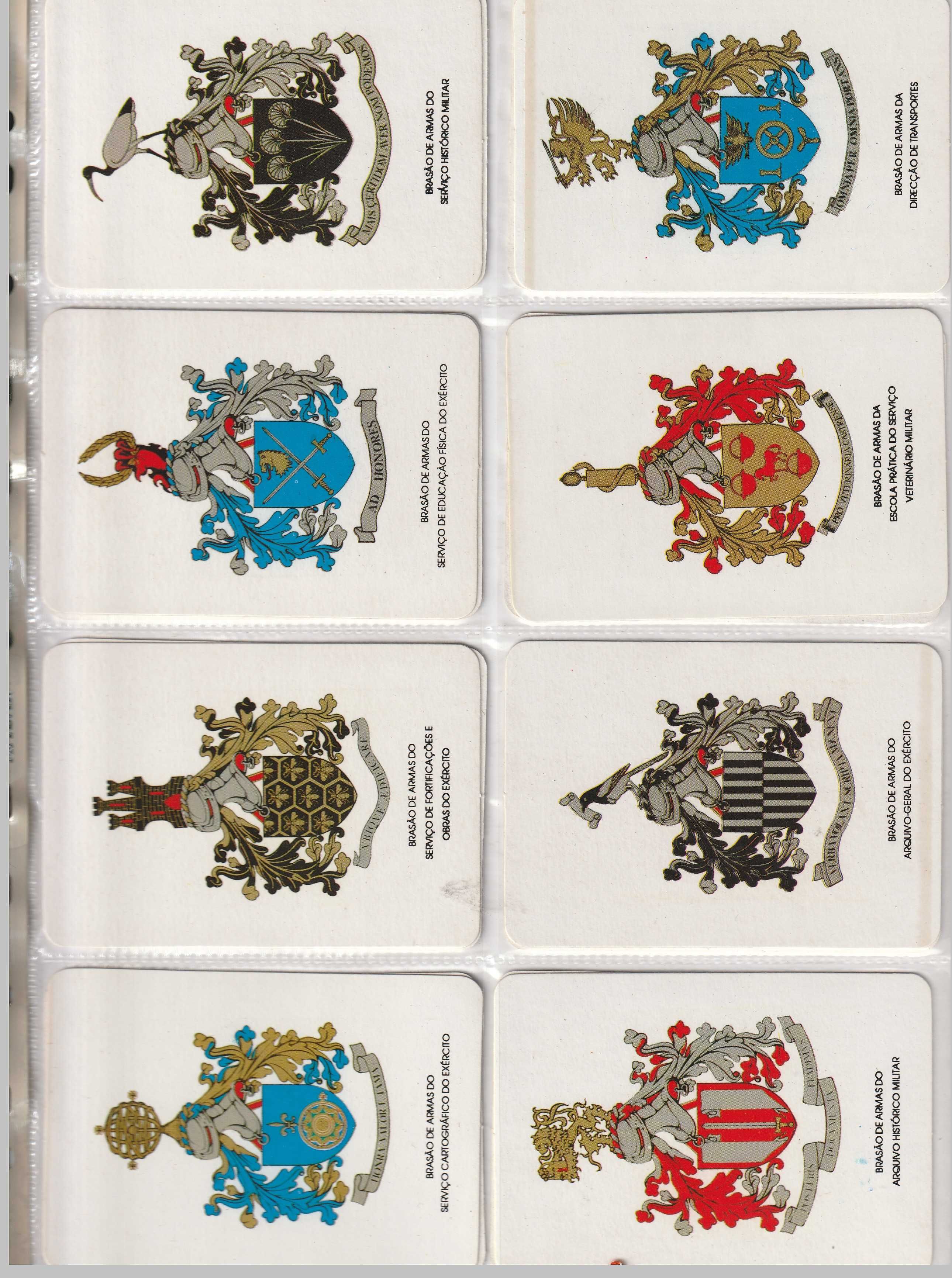 Coleção de 36 calendários com brasões do Exército 1992